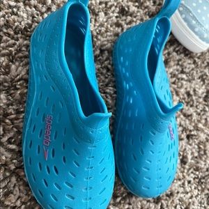 Speedo shoes